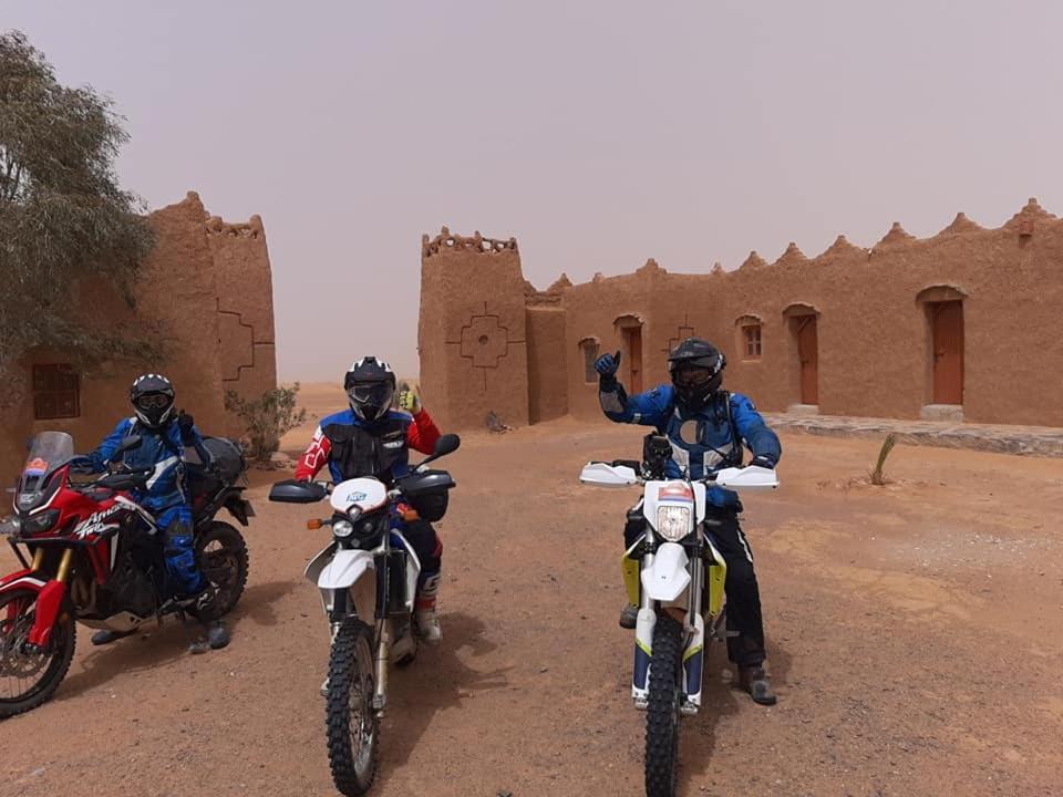 Hotel Auberge Dinosaur Kem Kem Tafraoute Sidi Ali Exteriér fotografie