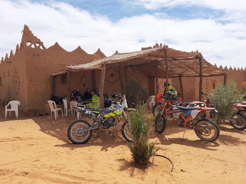 Hotel Auberge Dinosaur Kem Kem Tafraoute Sidi Ali Exteriér fotografie