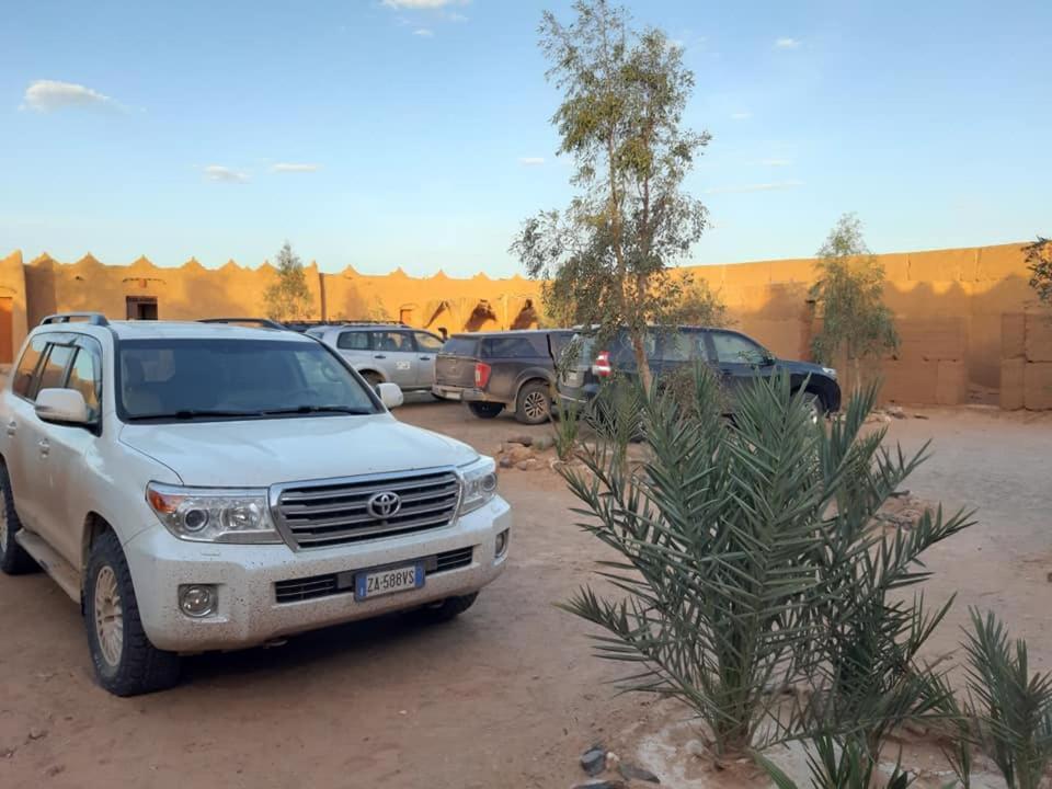 Hotel Auberge Dinosaur Kem Kem Tafraoute Sidi Ali Exteriér fotografie