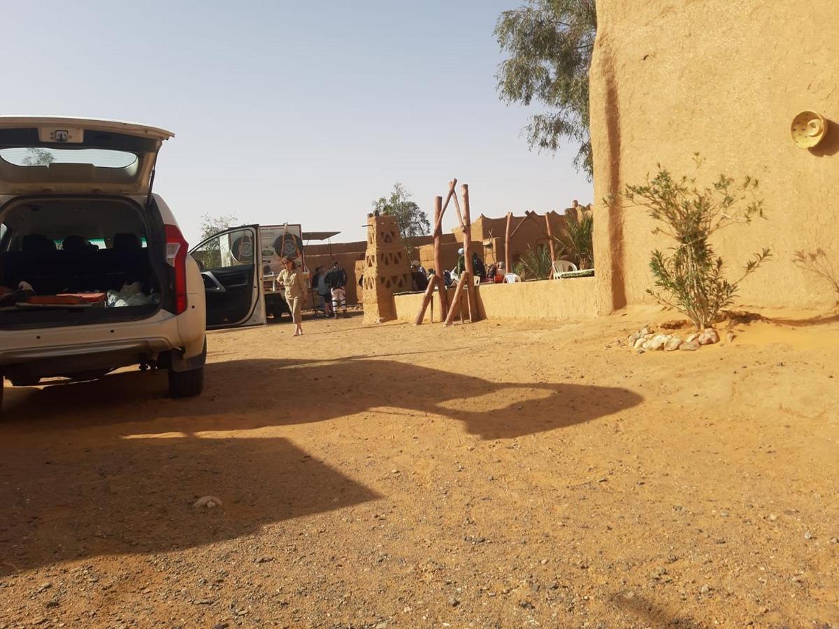 Hotel Auberge Dinosaur Kem Kem Tafraoute Sidi Ali Exteriér fotografie