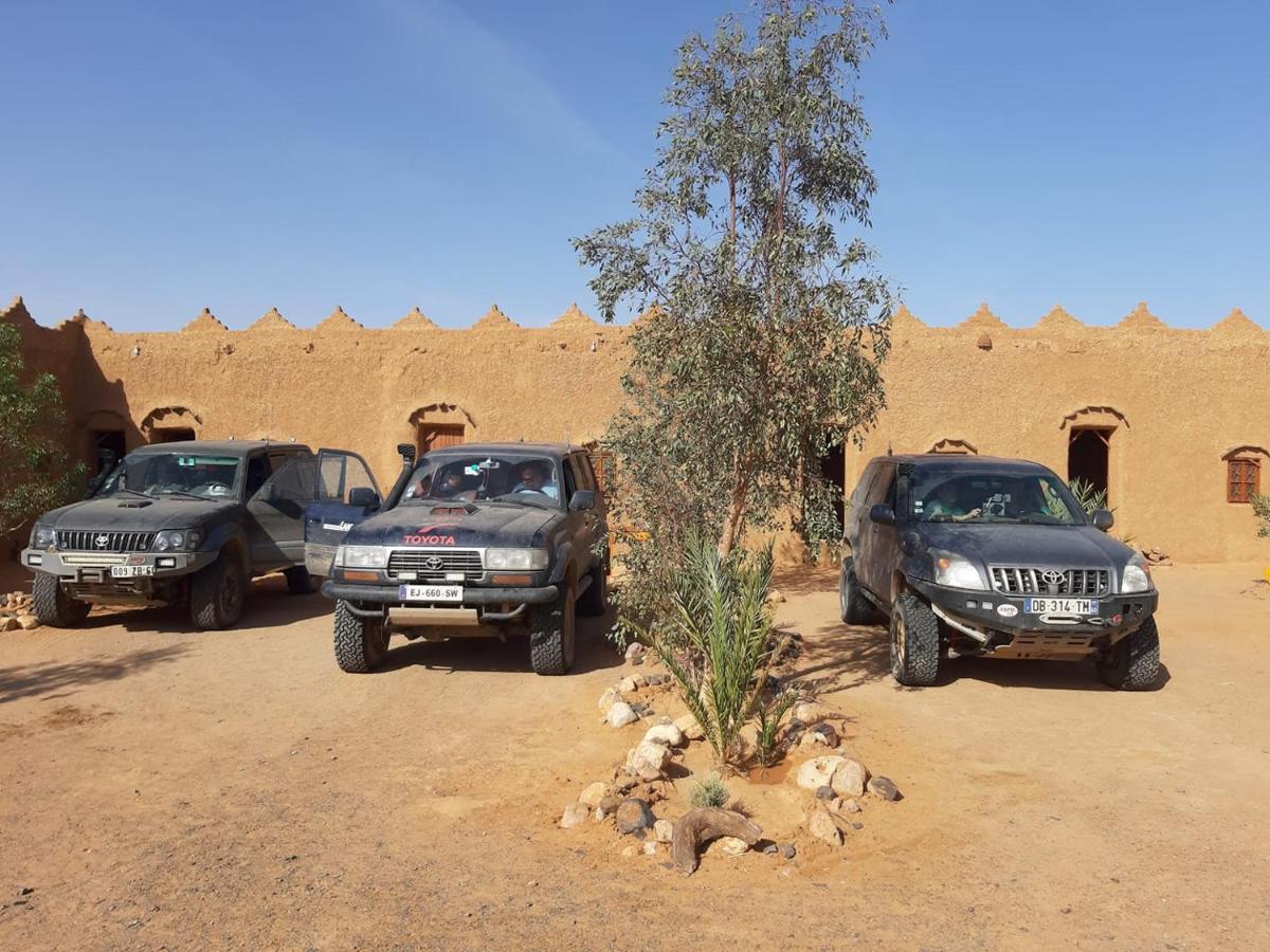 Hotel Auberge Dinosaur Kem Kem Tafraoute Sidi Ali Exteriér fotografie