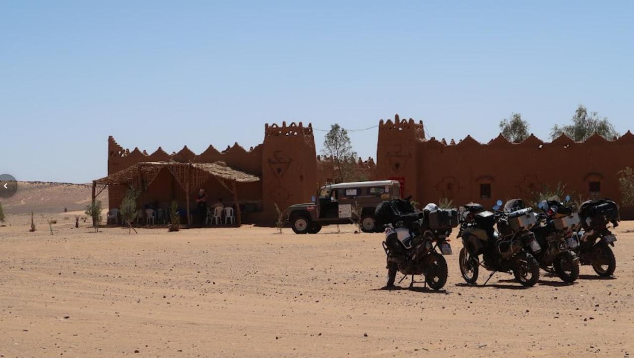 Hotel Auberge Dinosaur Kem Kem Tafraoute Sidi Ali Exteriér fotografie