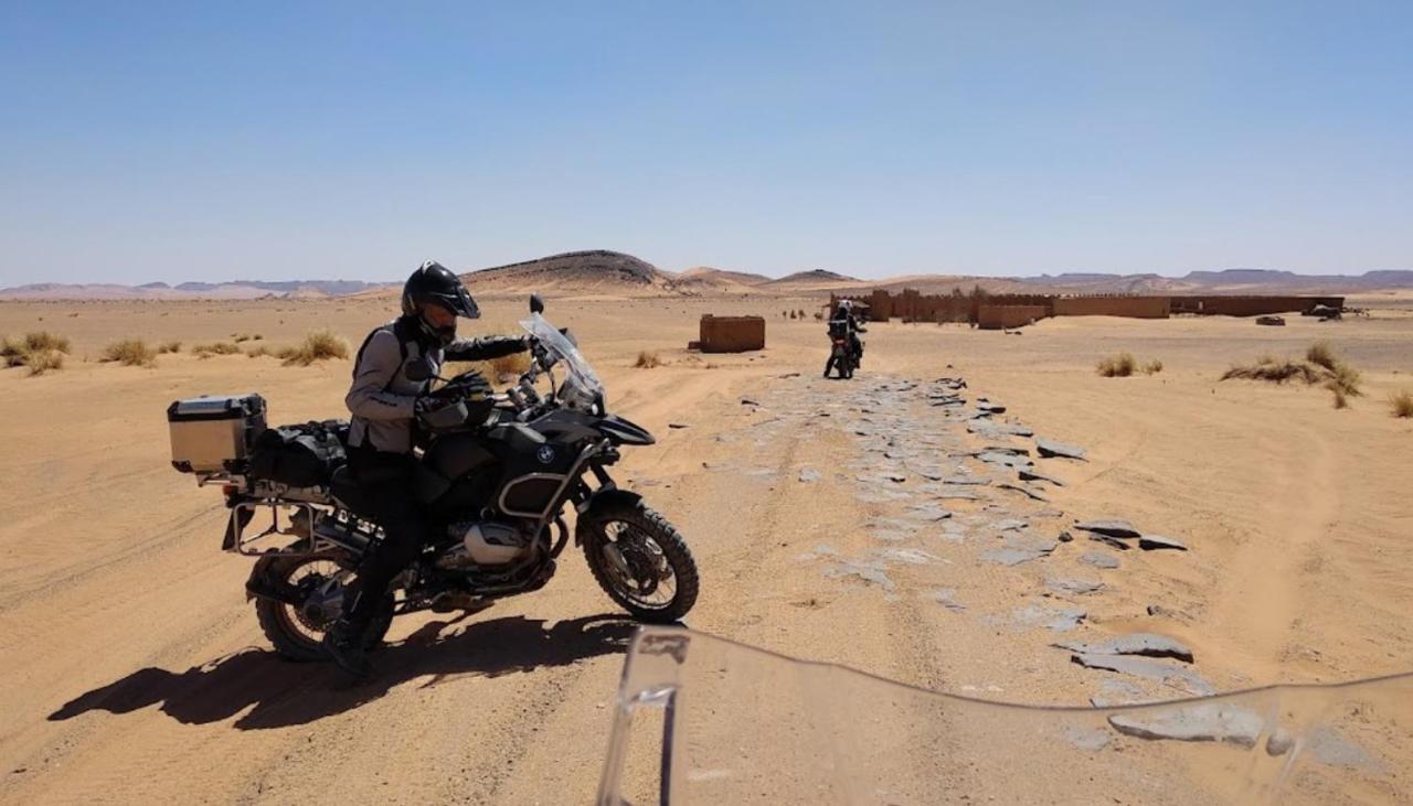 Hotel Auberge Dinosaur Kem Kem Tafraoute Sidi Ali Exteriér fotografie