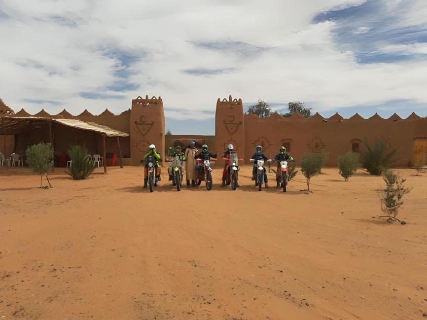 Hotel Auberge Dinosaur Kem Kem Tafraoute Sidi Ali Exteriér fotografie