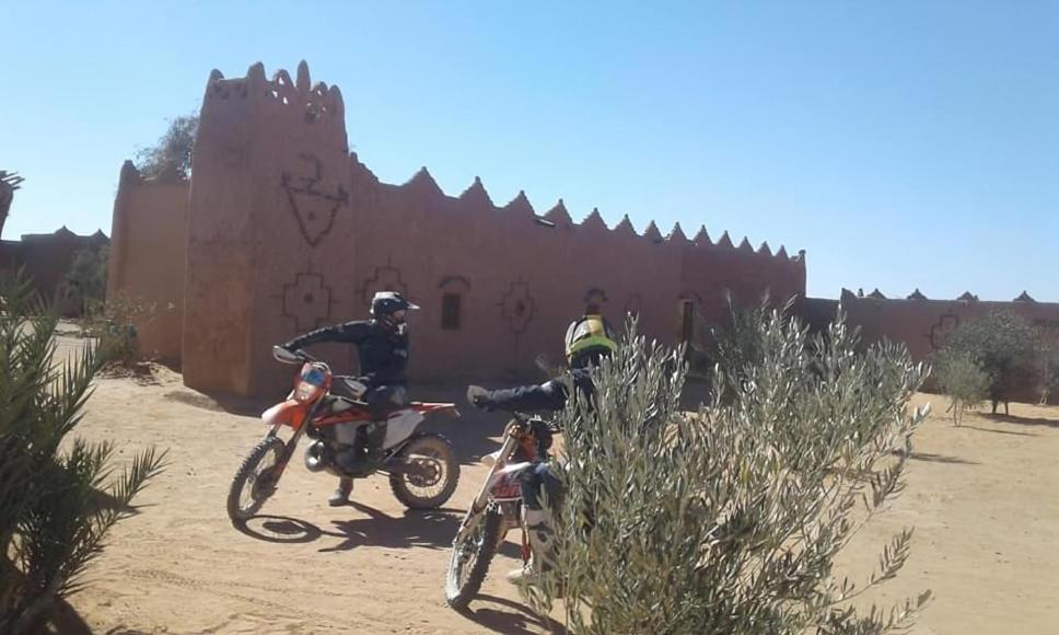 Hotel Auberge Dinosaur Kem Kem Tafraoute Sidi Ali Exteriér fotografie