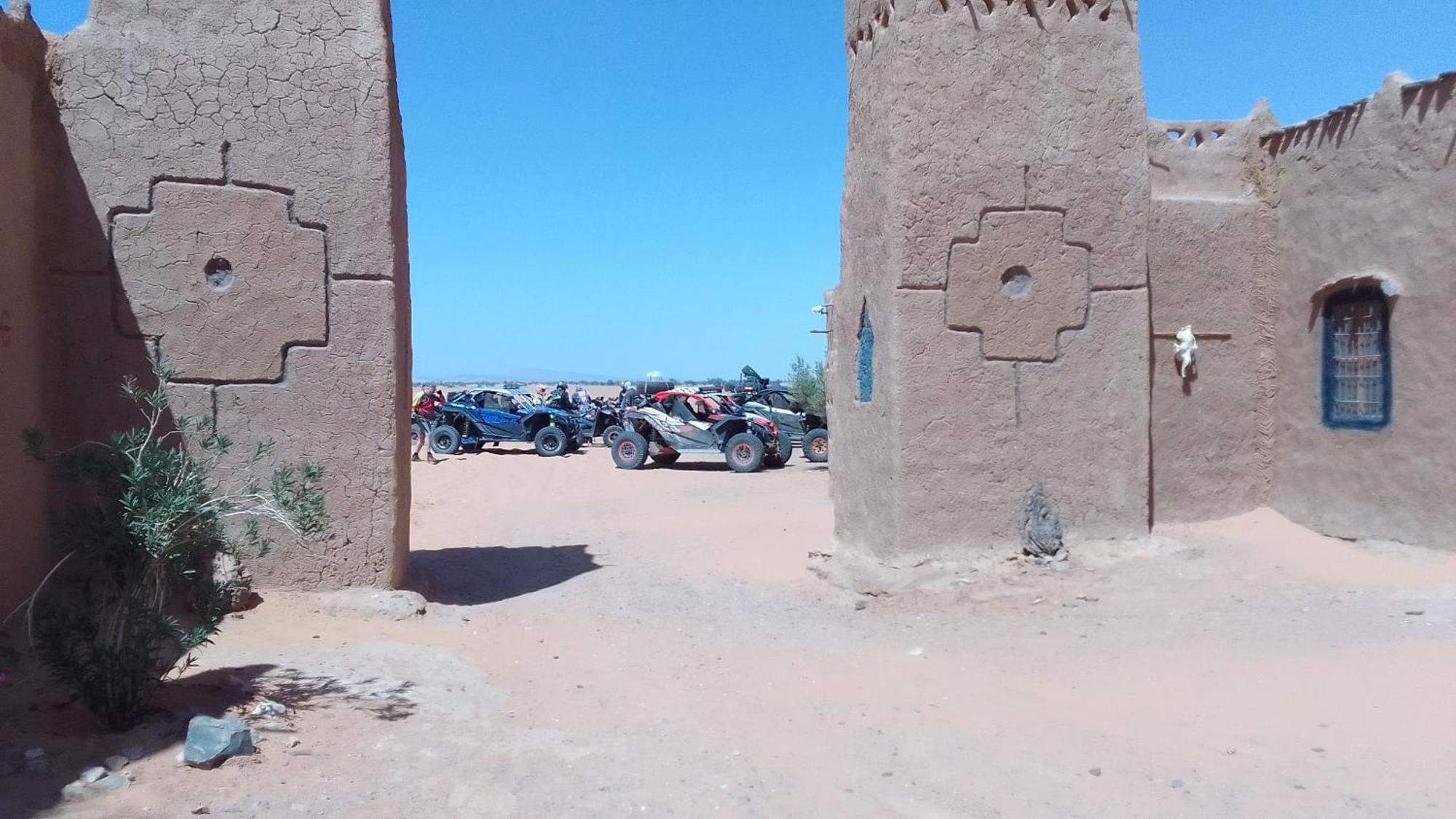 Hotel Auberge Dinosaur Kem Kem Tafraoute Sidi Ali Exteriér fotografie